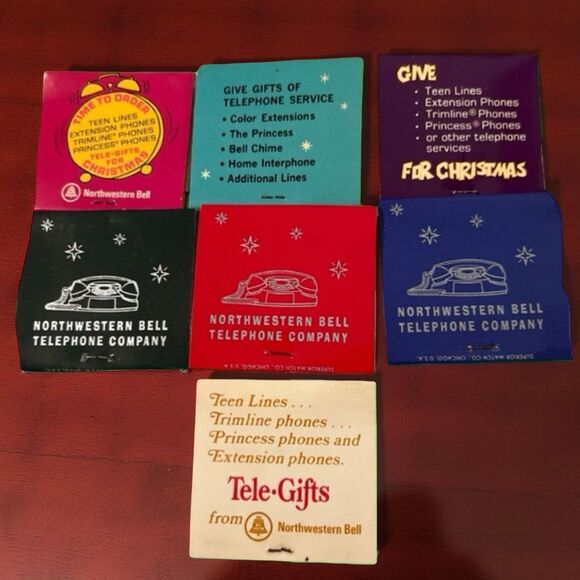 7 Vintage Xmas Tele Gift Matchbooks “Give Santa A Lift With Tele Gift” Unstruck - Picture 2 of 3